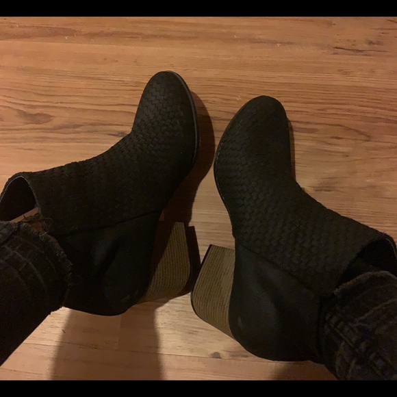 Boots - Picture 2 of 2